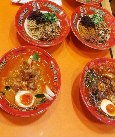 ULTRAMEN (ULTIMATE RAMEN) LIVING WORLD ALAM SUTERA