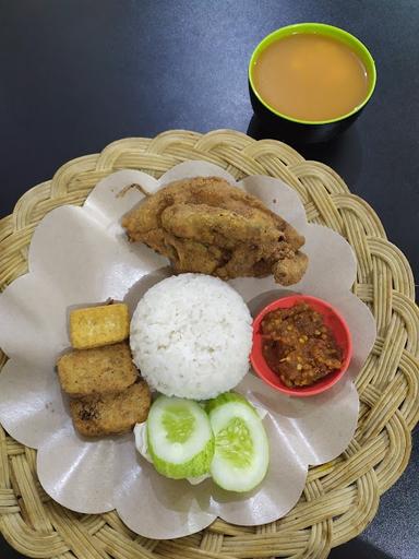 AKI RESTO SPECIAL AYAM KAMPUNG