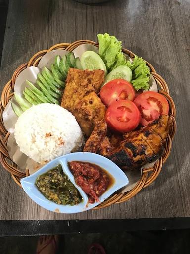 AYAM BAKAR PALEMBANG