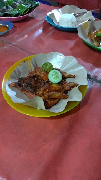 AYAM BAKAR TALIWANG KHAS LOMBOK