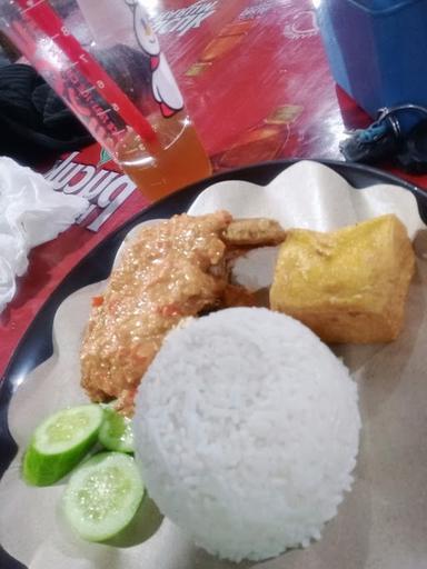 AYAM GEPUK PAK GEMBUS CABANG VILLA MELATI MAS