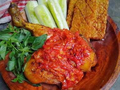 BEBEK DAN AYAM PENYET EXTRA PEDAS 99