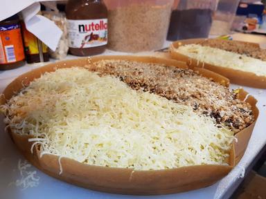 MARTABAK BIKIN SUGGEST