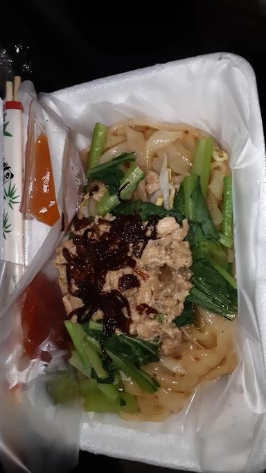 MIE AYAM BANGKA VIVI