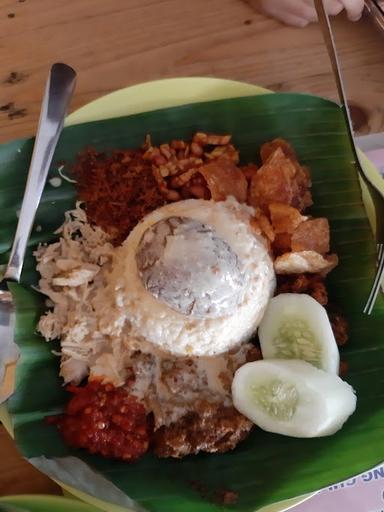 NASI GUDEG DAN LIWET CAH SOLO