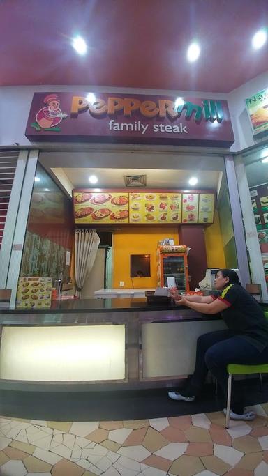 PEPPERMILL FAMILY STEAK FOOD COURT MAL WTC MATAHARI SERPONG