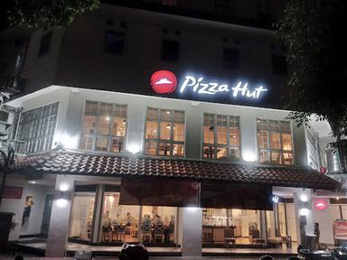 PIZZA HUT RESTORAN - BSD