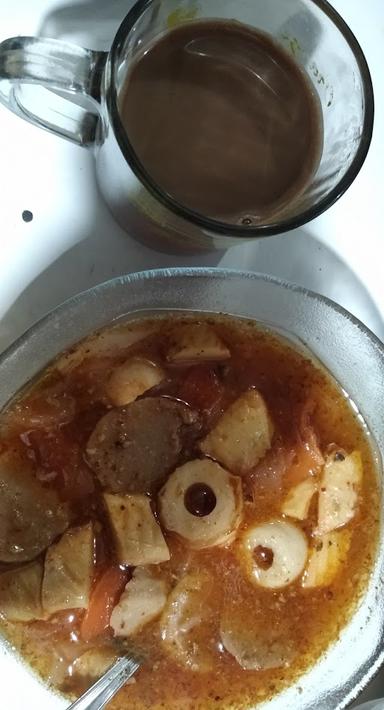 RUJAK JAMBU KRISTAL DAN SEBLAK BU MEY