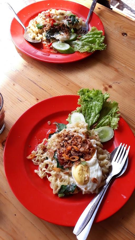 SOTO BETAWI & AYAM BAKAR TEH LIA