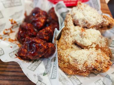 WINGSTOP LIVING WORLD ALAM SUTERA