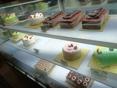 MAKO CAKE AND BAKERY | PLAZA FESTIVAL