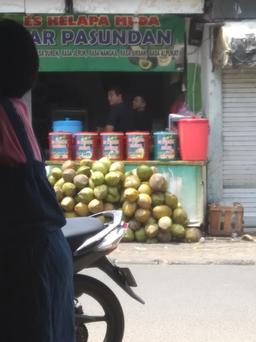 Photo's Es Kelapa Muda Pasundan