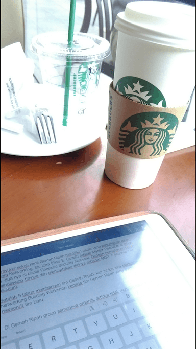 STARBUCKS - MENARA BTN 2