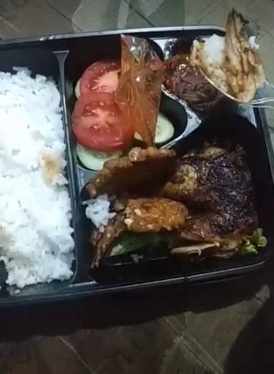 AYAM BAKAR, KUNINGAN