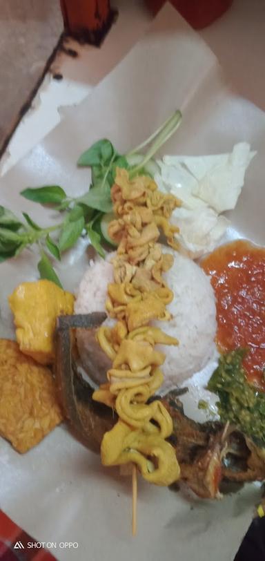 AYAM PENYET SAMBEL IJO GCC GREEN CHILI CHIKEN MEGA KUNINGAN