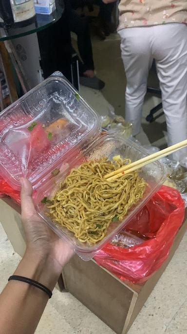 BAKSO DAN MIE YAMIN PAK DE