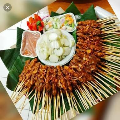 SATE AYAM CJR