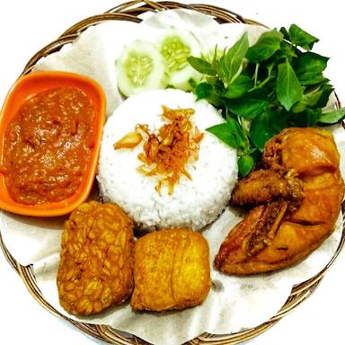 AYAM BAKAR & GORENG KIYAY