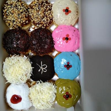 DONAT KENTANG MBAK VITARISKI