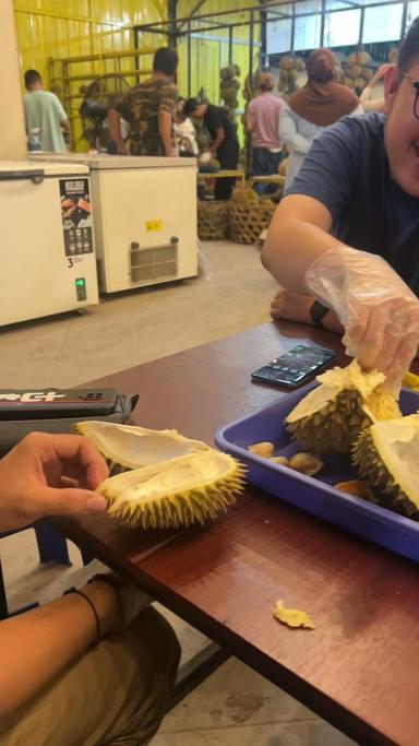 FRESH DURIAN NUSANTARA