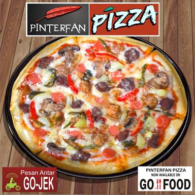 PINTER FAN PIZZA