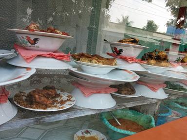 WARUNG NASI SEDERHANA PUTRI