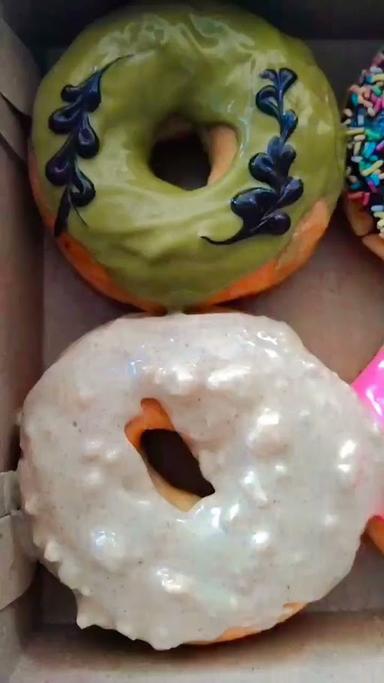 DONNATSU KHAY DONUTS