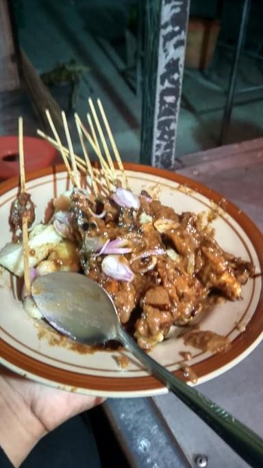 SATE AYAM CAK AMIN MADURA ꦱꦠꦲꦪꦩꦕꦏꦩꦤꦩꦢꦫ