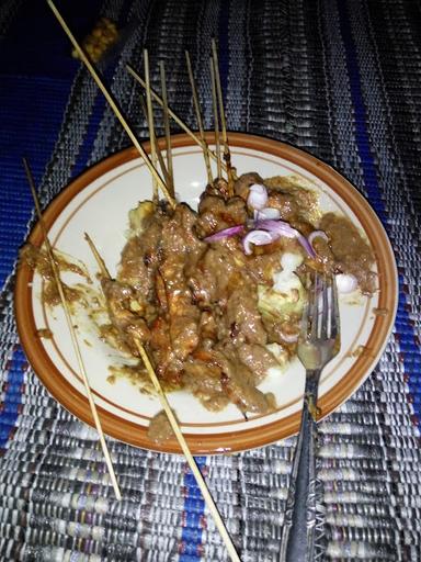 SATE AYAM CAK AMIN MADURA ꦱꦠꦲꦪꦩꦕꦏꦩꦤꦩꦢꦫ