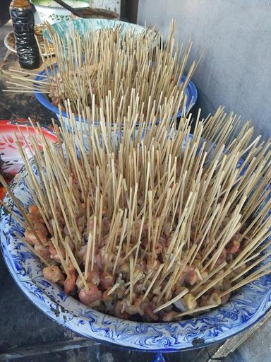 SATE AYAM CAK UDIK