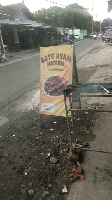 WARUNG SATE AYAM MADURA YU MAIMUNAH