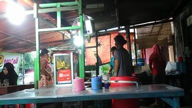 WARUNG SOPONYONO