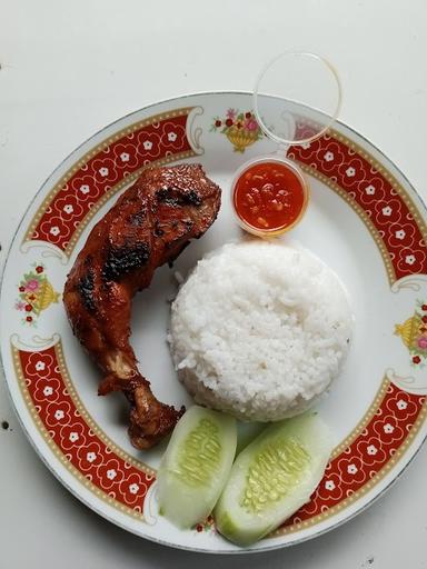 AYAM BAKAR MBAK WAL