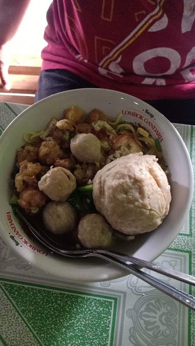 BAKSO MIE AYAM PAK SLAMET