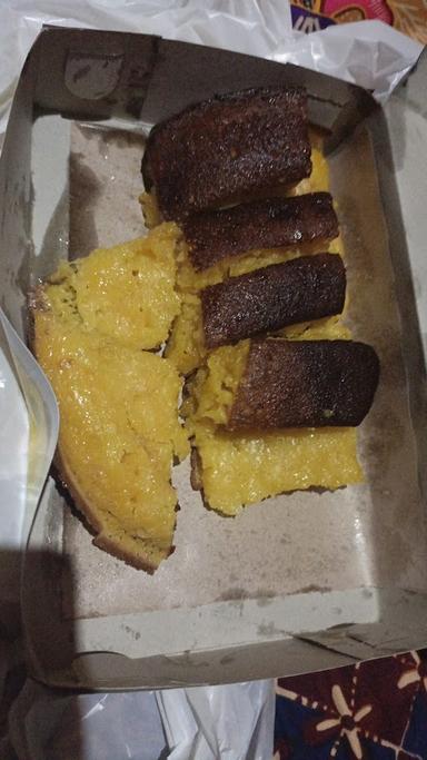 MARTABAK DUA PUTRI TEGAL