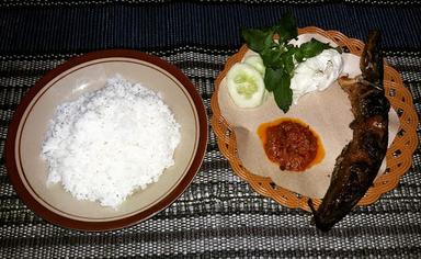 PECEL LELE ADINAYA