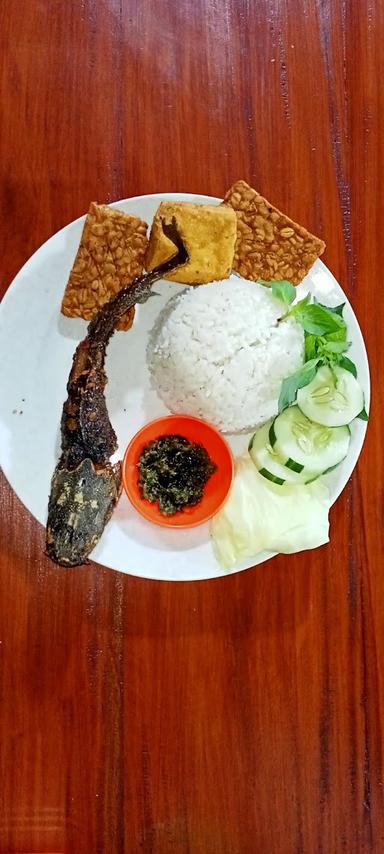 PECEL LELE SAMBEL SUNDA