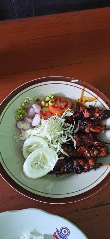 SATE KELINCI SEYEGAN ( BULAK KENARI )