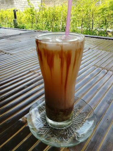 WARUNG KOPI DAN ANGKRINGAN ASAP