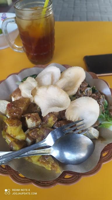 WARUNG MAKAN MBAK TARI