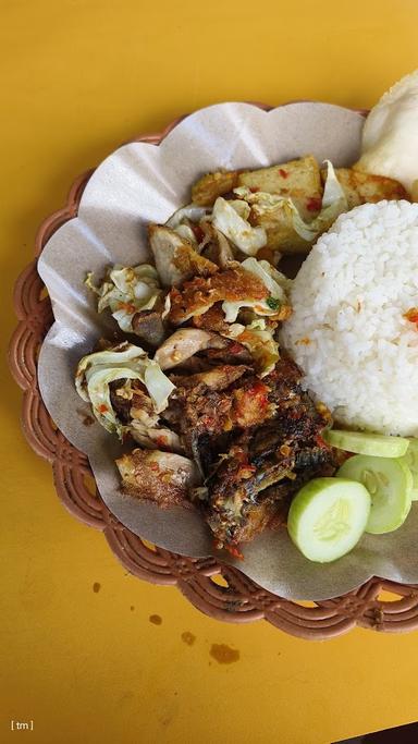 WARUNG MAKAN MBAK TARI