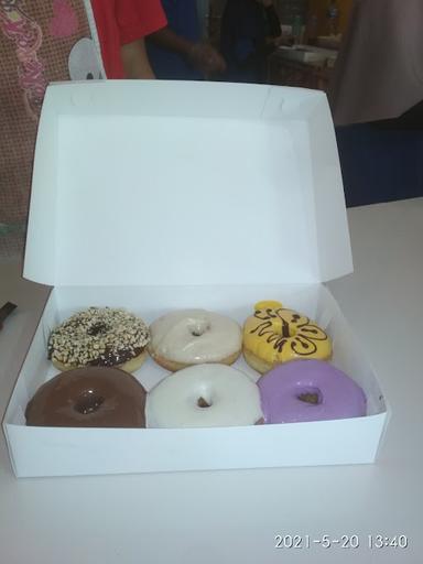 DONAT MADU SIDAREJA