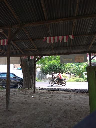 BAKSO MALANG CAMPUR-CAMPUR PAK JO