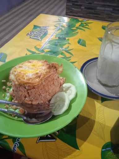 WARUNG MAKAN BIRU