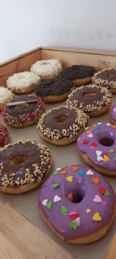 DONAT TELU SPESIALIS DONAT SIDOARJO