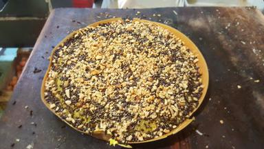 FRANCIS TERANG BULAN & MARTABAK