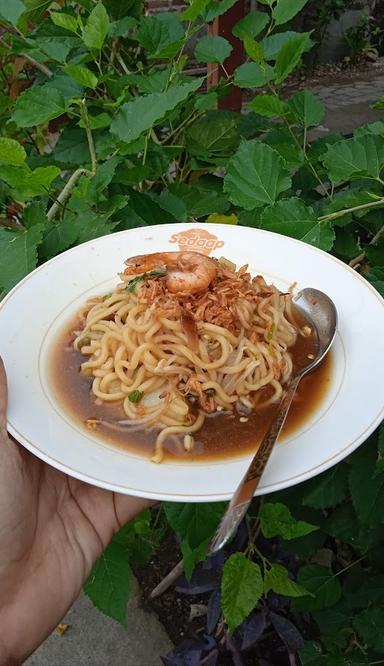 LONTONG MIE MBAK NUR