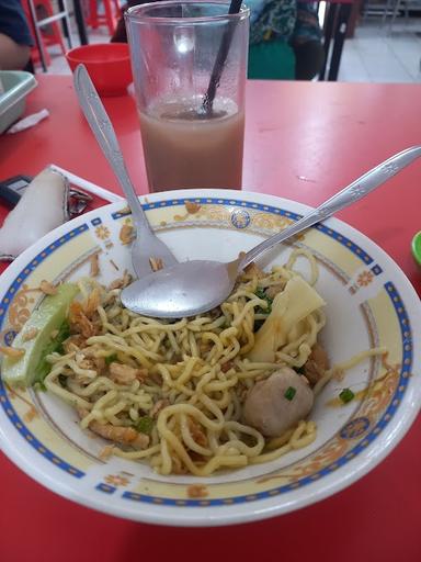 MIE GAJAH MADA MUKMIN