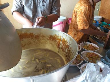 SOTO AYAM AMBENGAN PAK SADI ASLI