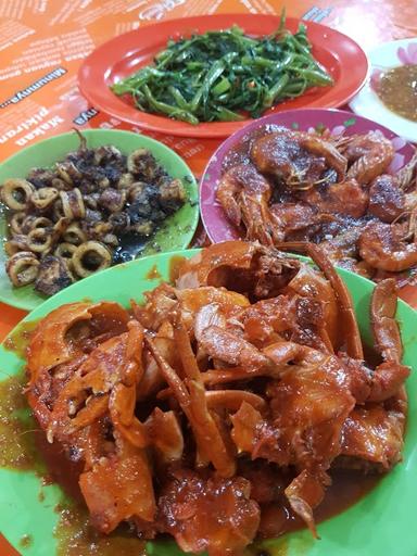 WARUNG SEA FOOD DIPONEGORO (SINCE 1989) (PINDAHAN DARI POJOK’AN STASIUN SIDOARJO)